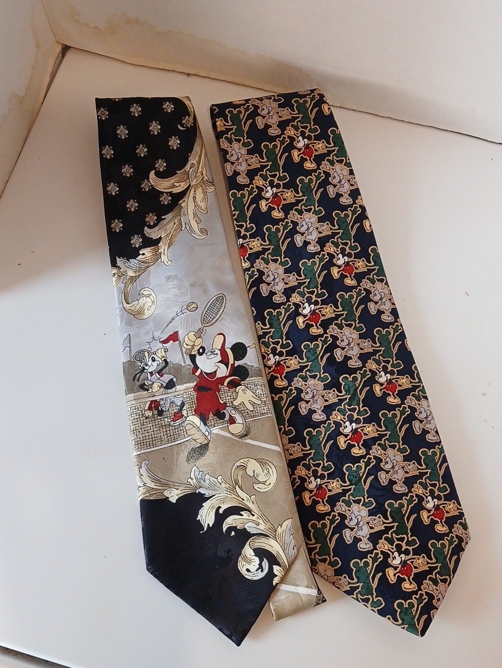 Disney Men's Black, Gold & Red Novelty Mickey Mouse Tie Set